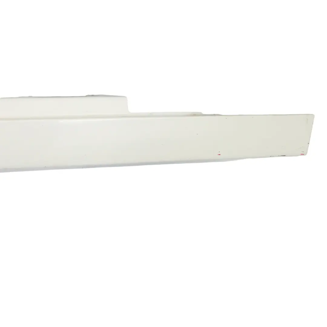Gonna Laterale Destra Striscia Soglia Alpinweiss 3 Bianco - 300 per BMW F21 F22 con numero di parte 7293544 BMW F21 F22 Gonna Laterale Destra Striscia Soglia Alpinweiss 3 Bianco - 300 - SKU 7293544-AW2 - Numero di parte 7293544
