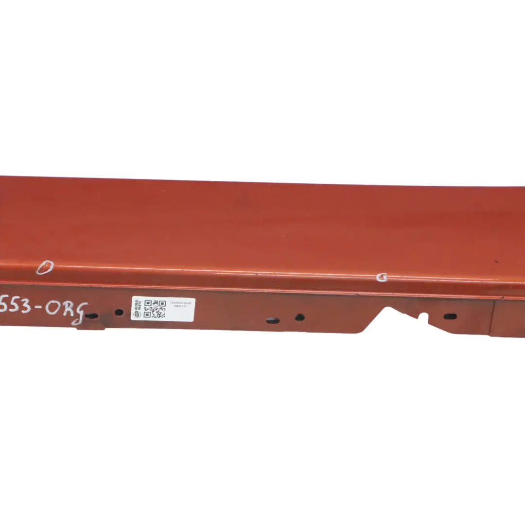 Sill Strip Faldón Lateral Izquierdo Valencia Orange Metallic - B44 para BMW F20 con número de pieza 7293553 BMW F20 Sill Strip Faldón Lateral Izquierdo Valencia Orange Metallic - B44 - SKU 7293553-ORG - Número de pieza 7293553