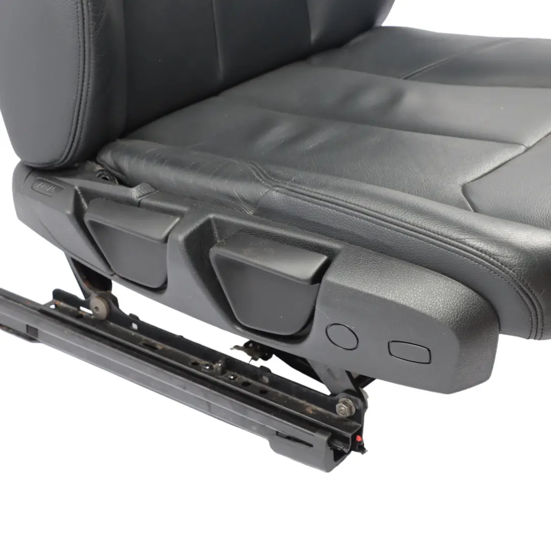 Fotel Prawy Przód Podgrzewany Skóra Dakota Czarna do BMW F20 o numerze 7295110 BMW F20 Fotel Prawy Przód Podgrzewany Skóra Dakota Czarna - SKU 7295110-6 - Numer Części 7295110