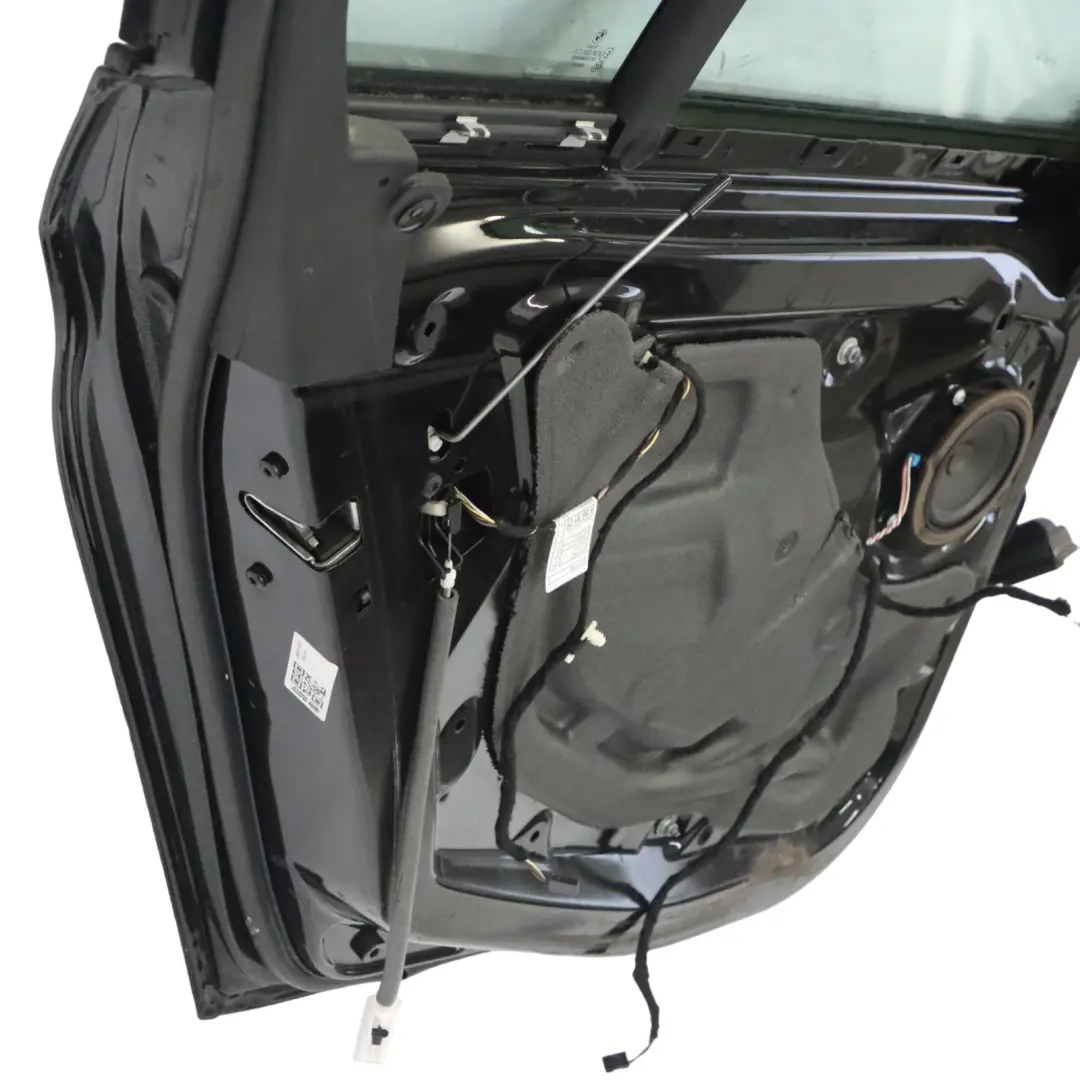 BMW F30 Saloon Porte arrière gauche Schwarz 2 Black - 668 - SKU 7298513-SCH - Numéro de pièce 7298513