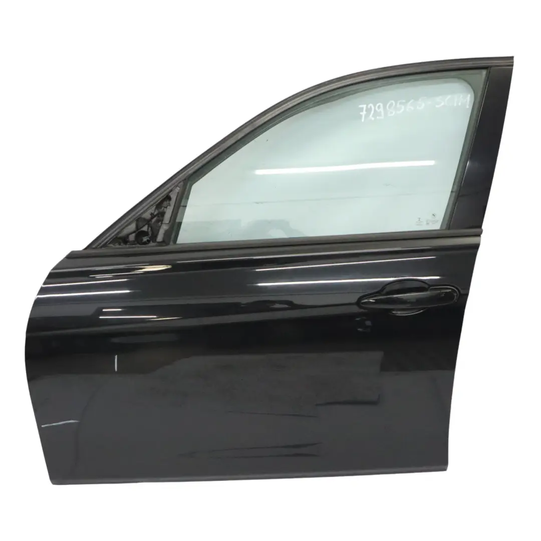 Drzwi Lewe Przednie Czarne Schwarz 2 Czarne - 668 do BMW F30 o numerze 7298565 BMW F30 Drzwi Lewe Przednie Czarne Schwarz 2 Czarne - 668 - SKU 7298565-SCH1 - Numer Części 7298565