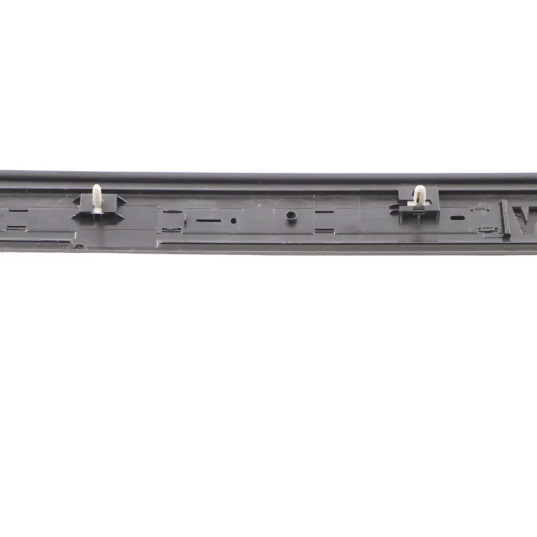 Tapa de puerta Tira de umbral Delantero Izquierdo Trim para BMW E88 Sport con número de pieza 7335113 BMW E88 Sport Tapa de puerta Tira de umbral Delantero Izquierdo Trim - SKU 7335113 - Número de pieza 7335113