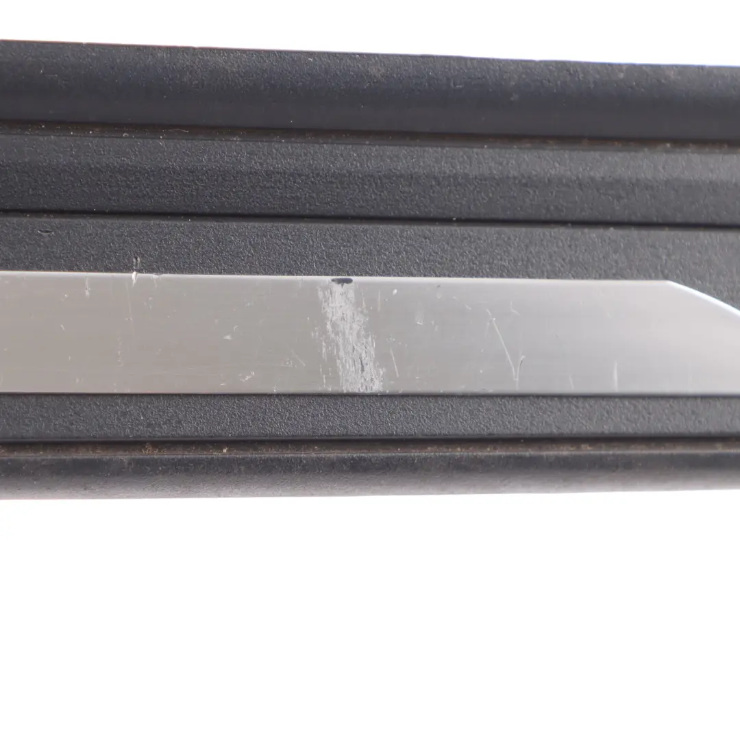 Plaque de seuil avant gauche Trim pour BMW E88 Sport à propos du numéro de pièce 7335113 BMW E88 Sport Plaque de seuil avant gauche Trim - SKU 7335113 - Numéro de pièce 7335113