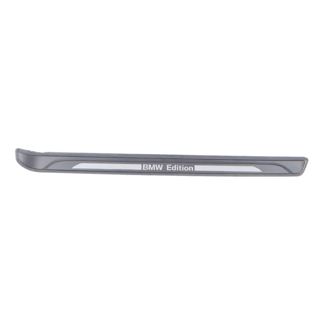 Tapa la puerta entrada Sill Strip Delantero Derecho Trim para BMW E88 Sport con número de pieza 7335114 BMW E88 Sport Tapa la puerta entrada Sill Strip Delantero Derecho Trim - SKU 7335114 - Número de pieza 7335114