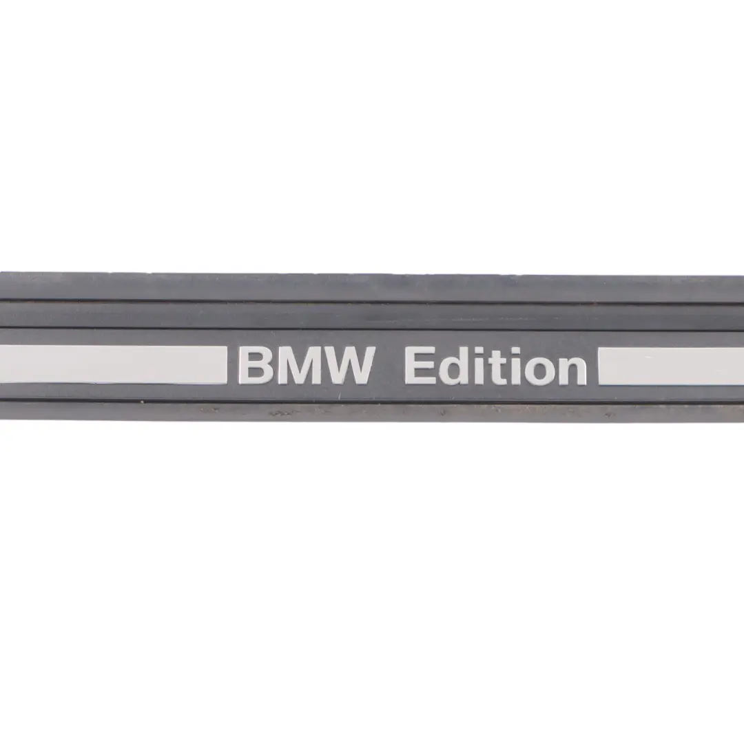 Tür Einstiegsblende Schwellerleiste Vorne Rechts Trim für BMW E88 Sport mit Teilenummer 7335114 BMW E88 Sport Tür Einstiegsblende Schwellerleiste Vorne Rechts Trim - SKU 7335114 - Teilenummer 7335114