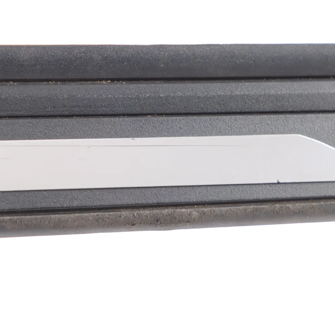 Cache seuil de porte Avant Droit Trim pour BMW E88 Sport à propos du numéro de pièce 7335114 BMW E88 Sport Cache seuil de porte Avant Droit Trim - SKU 7335114 - Numéro de pièce 7335114