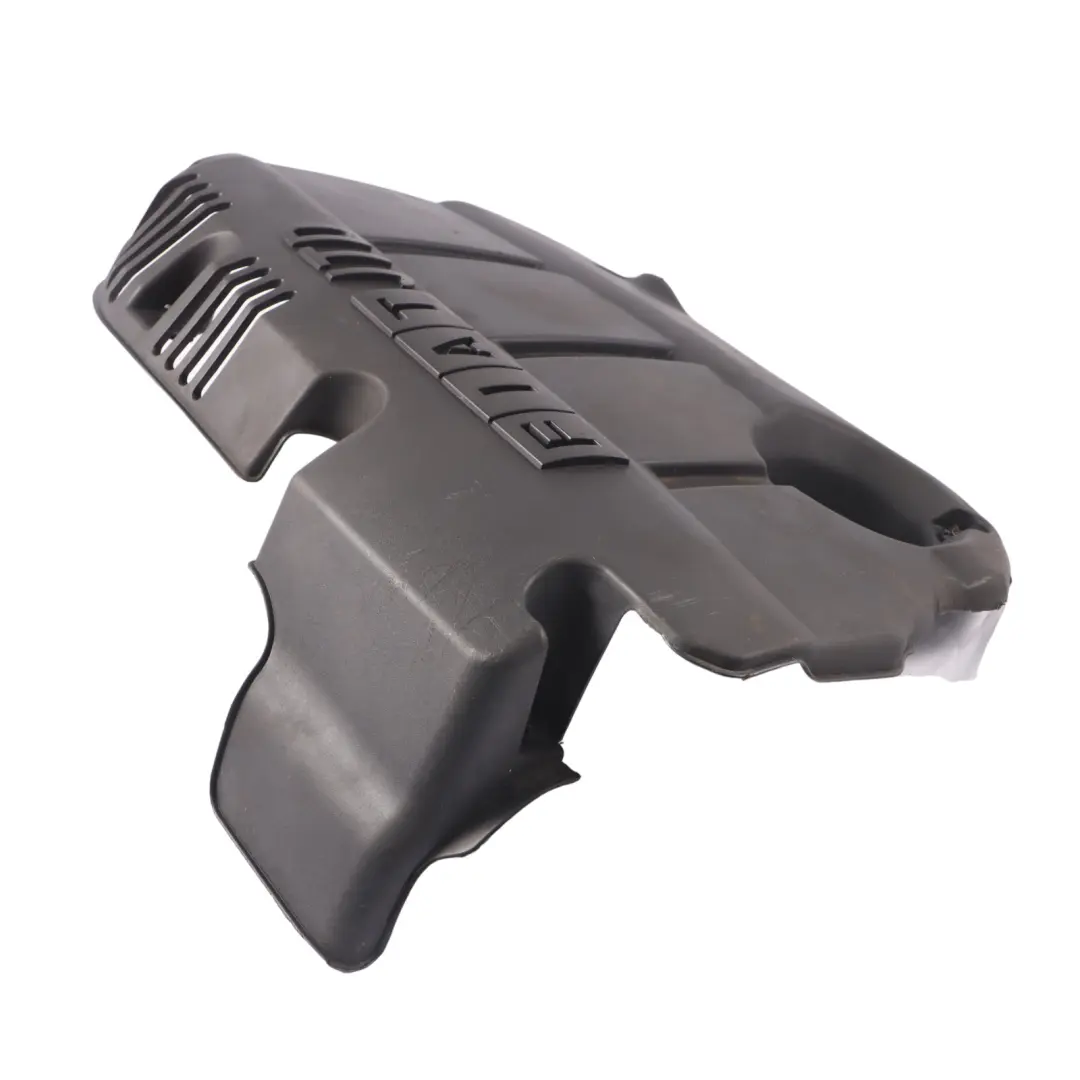 Pannello Rivestimento Coperchio Superiore Motore per Fiat Doblo 1.9 JTD con numero di parte 735315731 Fiat Doblo 1.9 JTD Pannello Rivestimento Coperchio Superiore Motore - SKU 735315731 - Numero di parte 735315731