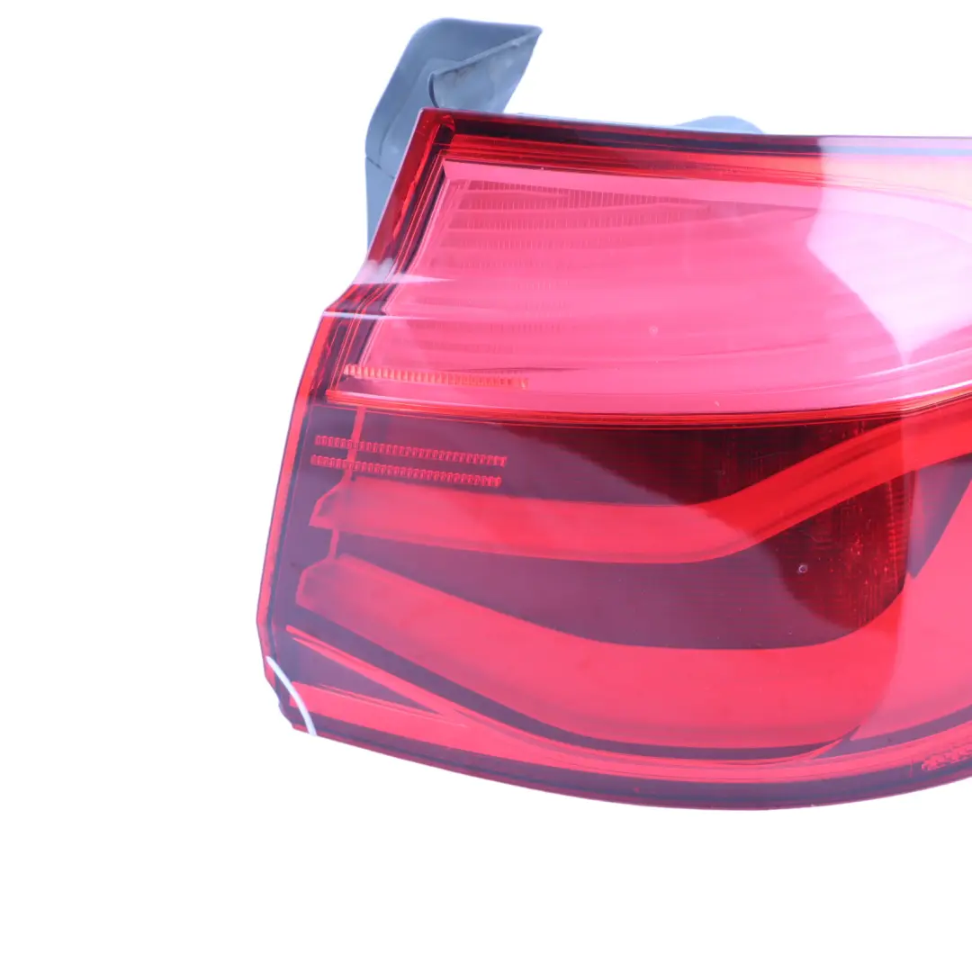Luz Trasera En El Panel Lateral Derecho para BMW F31 LCI con número de pieza 7372210 BMW F31 LCI Luz Trasera En El Panel Lateral Derecho - SKU 7372210-2 - Número de pieza 7372210