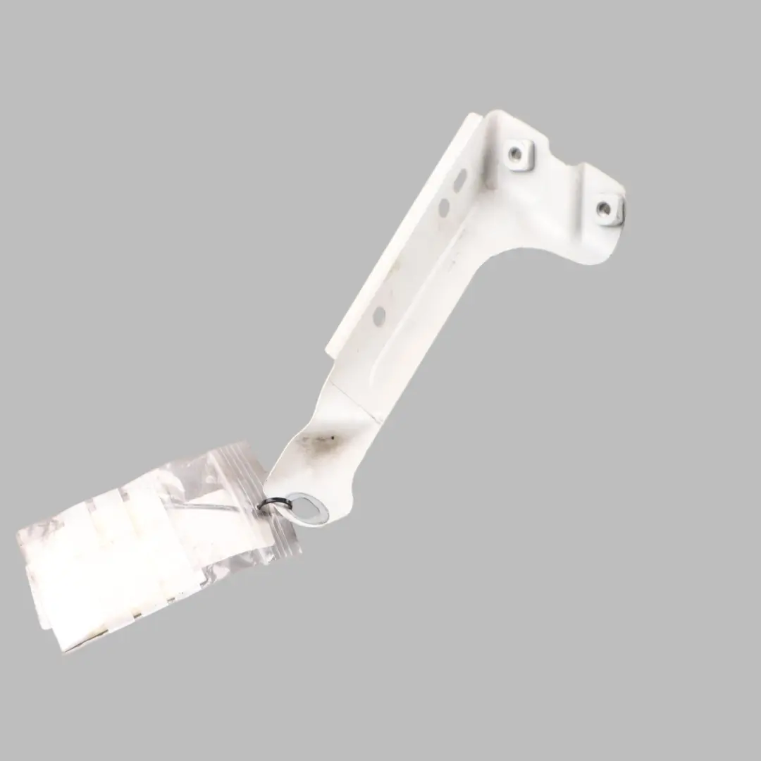 Wing Bracket Holder Front Right O/S Alpinweiss - 303 to BMW F45 F46 Active with Part number 7408662 BMW F45 F46 Active Wing Bracket Holder Front Right O/S Alpinweiss - 303 - SKU 7408662-AW - Part number 7408662