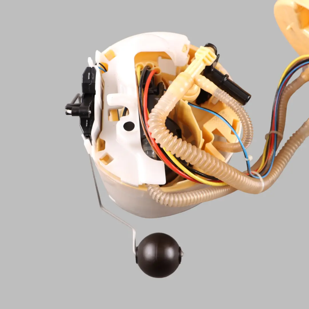 Pump Diesel BMW G11 G12 B47 B57 Diesel Sender Unit to Fuel Tank with Part number 7411798 Fuel Tank Pump Diesel BMW G11 G12 B47 B57 Diesel Sender Unit - SKU 7467716 - Part number 7411798
