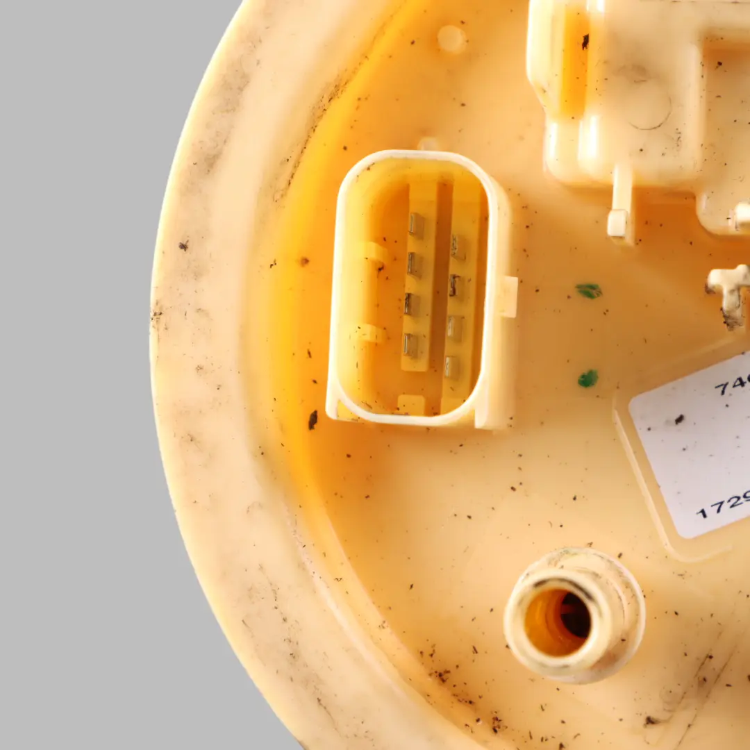 Pump Diesel BMW G11 G12 B47 B57 Diesel Sender Unit to Fuel Tank with Part number 7411798 Fuel Tank Pump Diesel BMW G11 G12 B47 B57 Diesel Sender Unit - SKU 7467716 - Part number 7411798