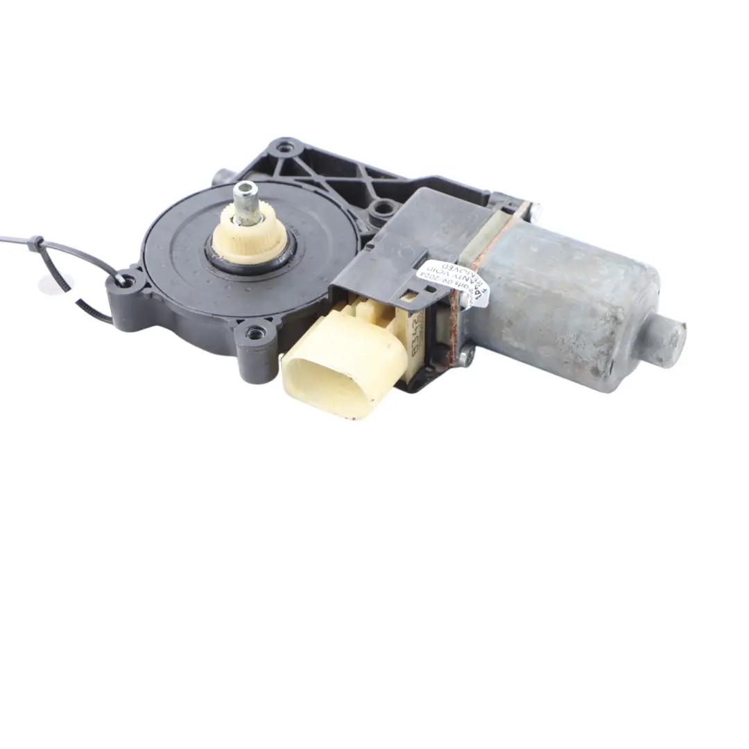Window Lifter Motor Front Right O/S Regulator Drive Actuator to Mini F60 with Part number 7413050 Mini F60 Window Lifter Motor Front Right O/S Regulator Drive Actuator - SKU 7413050 - Part number 7413050