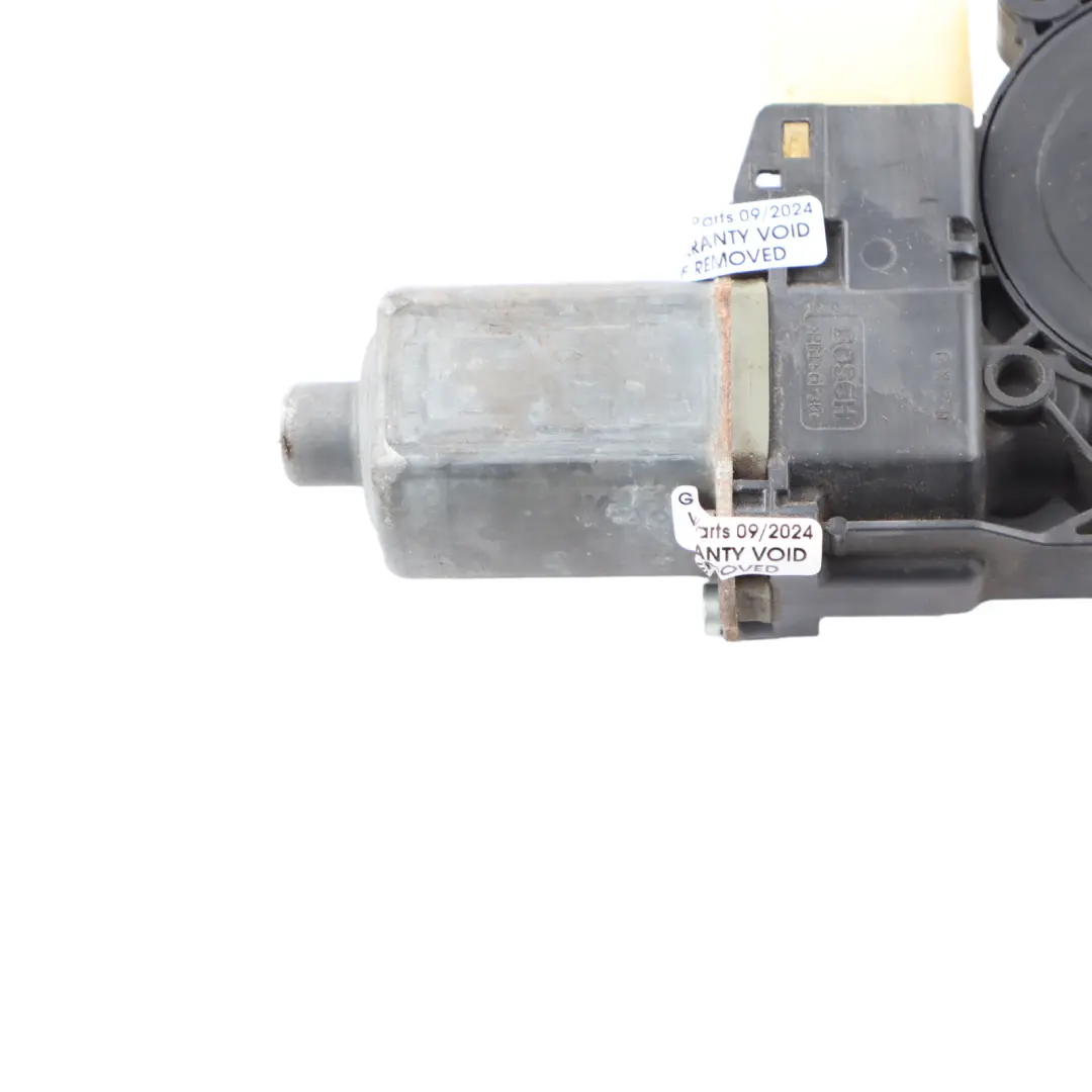 Window Lifter Motor Front Right O/S Regulator Drive Actuator to Mini F60 with Part number 7413050 Mini F60 Window Lifter Motor Front Right O/S Regulator Drive Actuator - SKU 7413050 - Part number 7413050