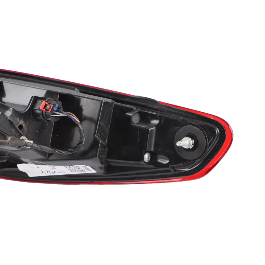 Feu arrière gauche Outer LED pour BMW F44 à propos du numéro de pièce 7465465 BMW F44 Feu arrière gauche Outer LED - SKU 7465465 - Numéro de pièce 7465465