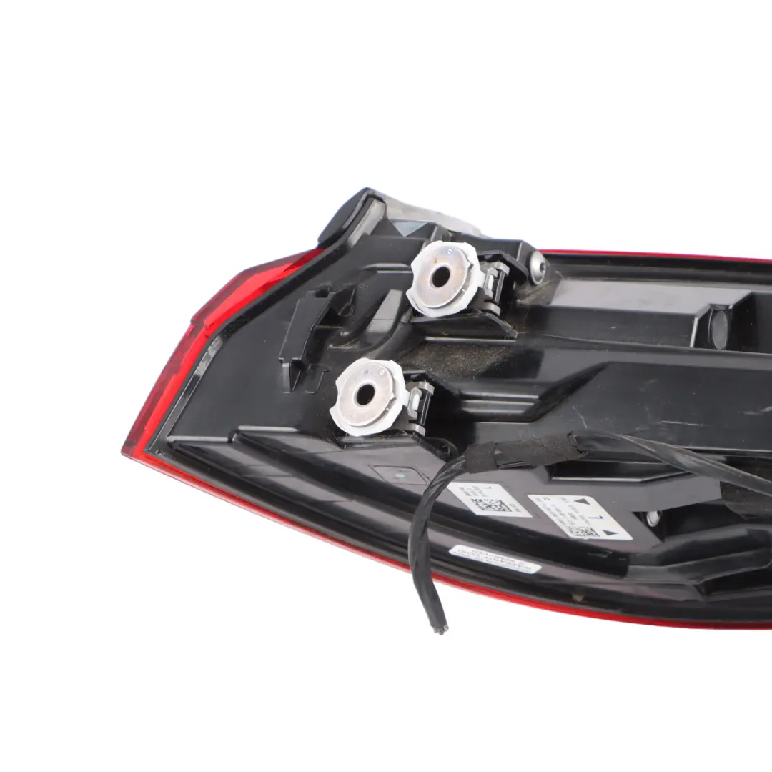 BMW F44 Fanale posteriore sinistro esterno LED - SKU 7465465 - Numero di parte 7465465