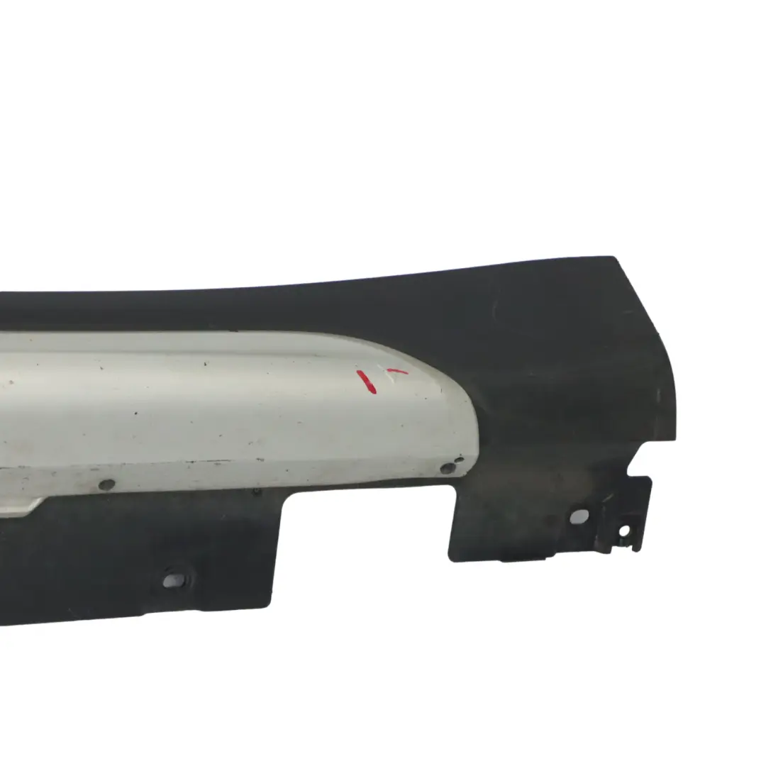 Faldón Lateral Derecho Embellecedor Umbral ALL4 para Mini Countryman F60 con número de pieza 7467696 Mini Countryman F60 Faldón Lateral Derecho Embellecedor Umbral ALL4 - SKU 7467696-2 - Número de pieza 7467696