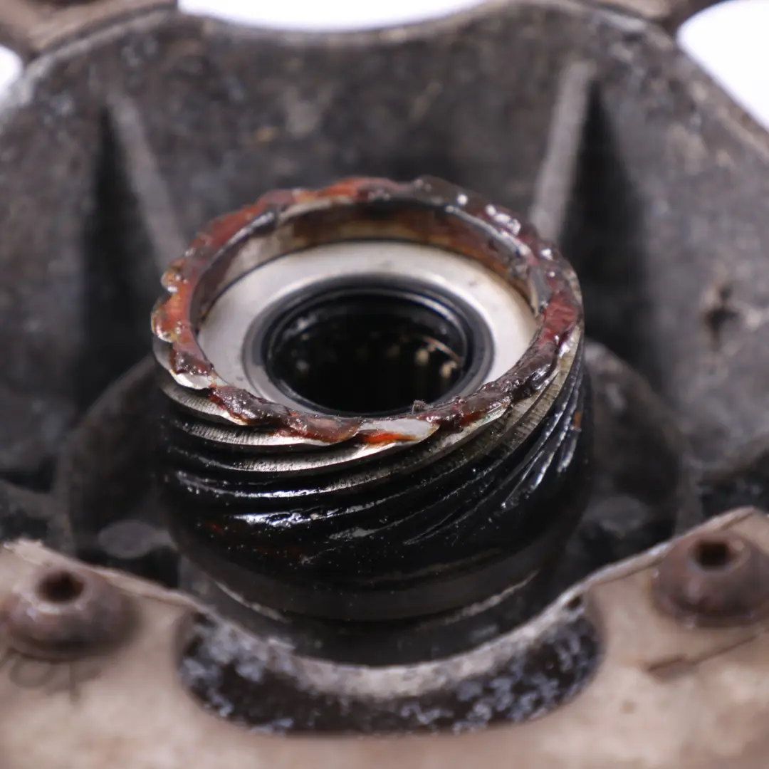  Piaggio Vespa GT 200 Vorderradnabe Aufhängung Halterung Bremsscheibe - SKU 75270 - Teilenummer 75270