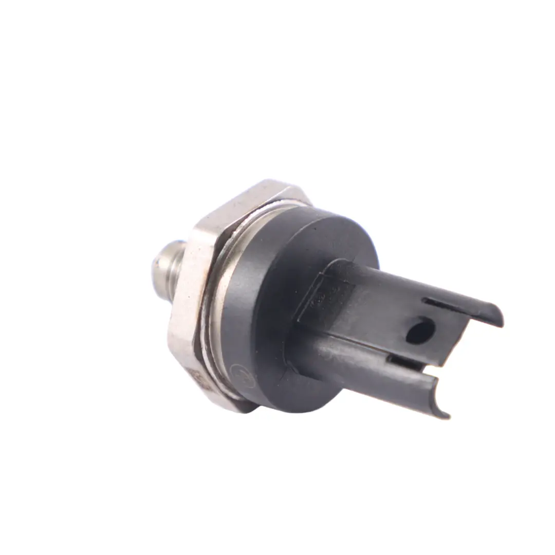 N54 Sensore linea alimentazione carburante 7622231 per BMW E82 E90 E91 E92 135i 335i con numero di parte 7558522 BMW E82 E90 E91 E92 135i 335i N54 Sensore linea alimentazione carburante 7622231 - SKU 7622751 - Numero di parte 7558522
