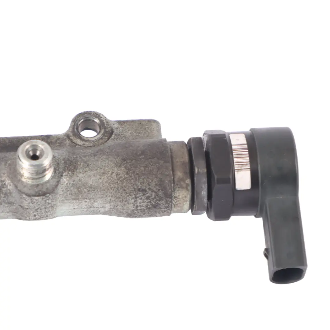 M57N Fuel Pressure Rail Accumulator to BMW X3 X5 E60 E61 E65 E83 E53 with Part number 7788679 BMW X3 X5 E60 E61 E65 E83 E53 M57N Fuel Pressure Rail Accumulator - SKU 7788679-2 - Part number 7788679