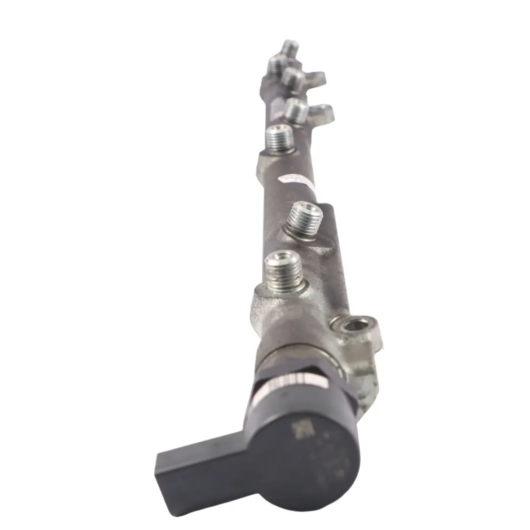 M57N Acumulador del raíl de presión de combustible para BMW X3 X5 E60 E61 E65 E83 E53 con número de pieza 7788679 BMW X3 X5 E60 E61 E65 E83 E53 M57N Acumulador del raíl de presión de combustible - SKU 7788679-2 - Número de pieza 7788679