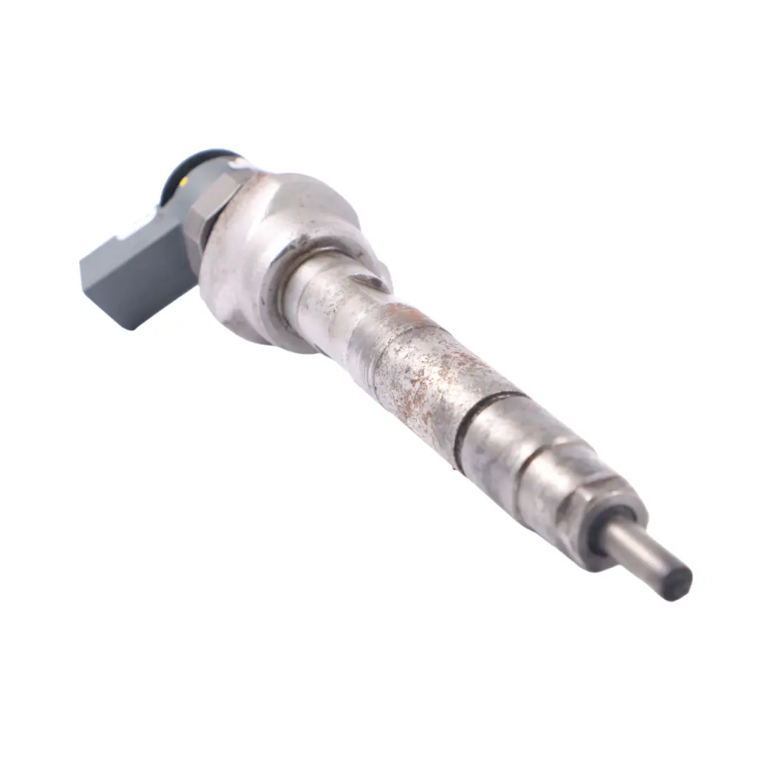 N47 Wtryskiwacz paliwa do BMW E81 E87 LCI E90 E92 F20 F30 118d 318d o numerze 7798446 BMW E81 E87 LCI E90 E92 F20 F30 118d 318d N47 Wtryskiwacz paliwa - SKU 7798446-1 - Numer Części 7798446