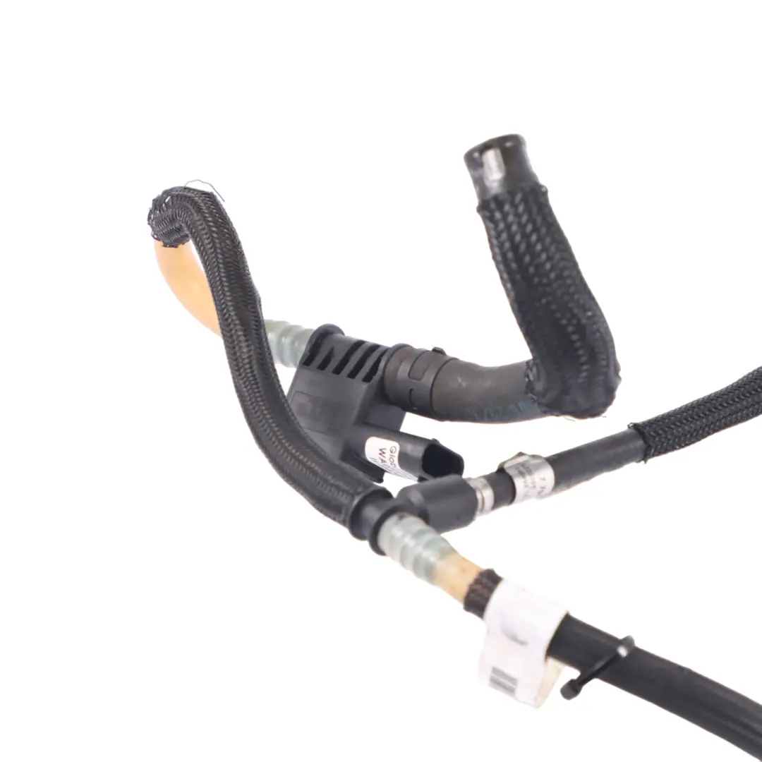 Hose BMW F01 F10 F11 N57 Diesel Fuel Injection Feed Line Pipe to Fuel with Part number 7799998 Fuel Hose BMW F01 F10 F11 N57 Diesel Fuel Injection Feed Line Pipe - SKU 7799998 - Part number 7799998