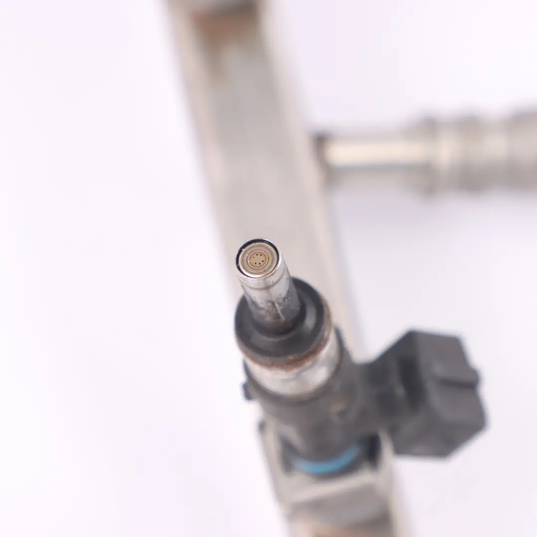 Tubo de inyección de combustible Rail Inyector para BMW E90 E92 E93 LCI M3 con número de pieza 7837284 BMW E90 E92 E93 LCI M3 Tubo de inyección de combustible Rail Inyector - SKU 7837284-1 - Número de pieza 7837284
