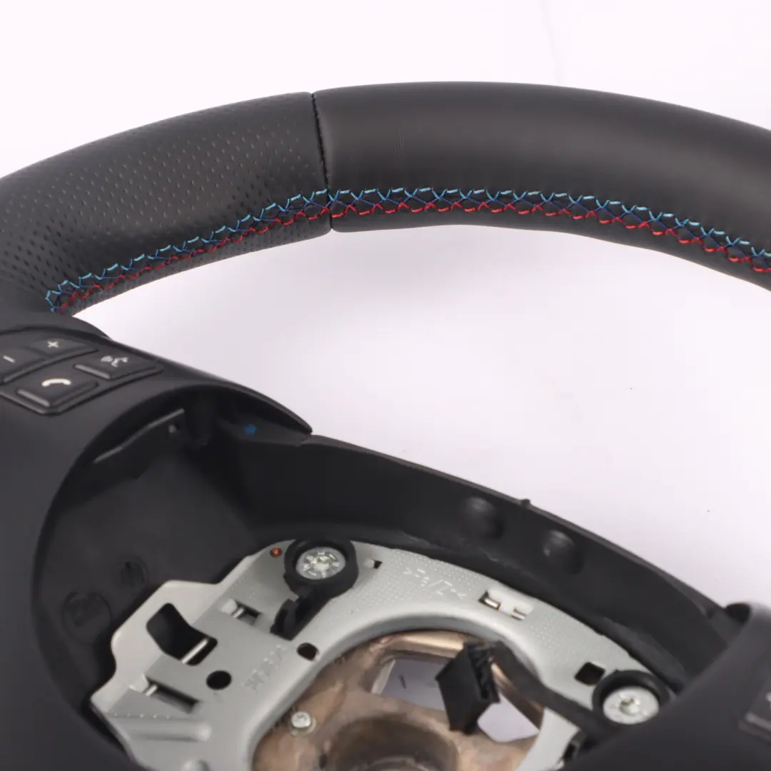 NUOVO Pelle Nera M Sport Spessa Multifunzione per Volante BMW E90 E92 E93 M3 con numero di parte 7839114 Volante BMW E90 E92 E93 M3 NUOVO Pelle Nera M Sport Spessa Multifunzione - SKU 7839114-4 - Numero di parte 7839114
