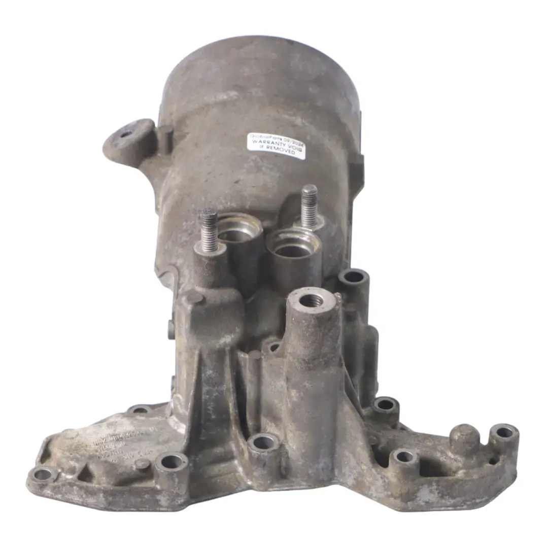 Carcasa del filtro de aceite del motor BMW E90 E92 E93 para con número de pieza 7841525 Carcasa del filtro de aceite del motor BMW E90 E92 E93 - SKU 7841525 - Número de pieza 7841525