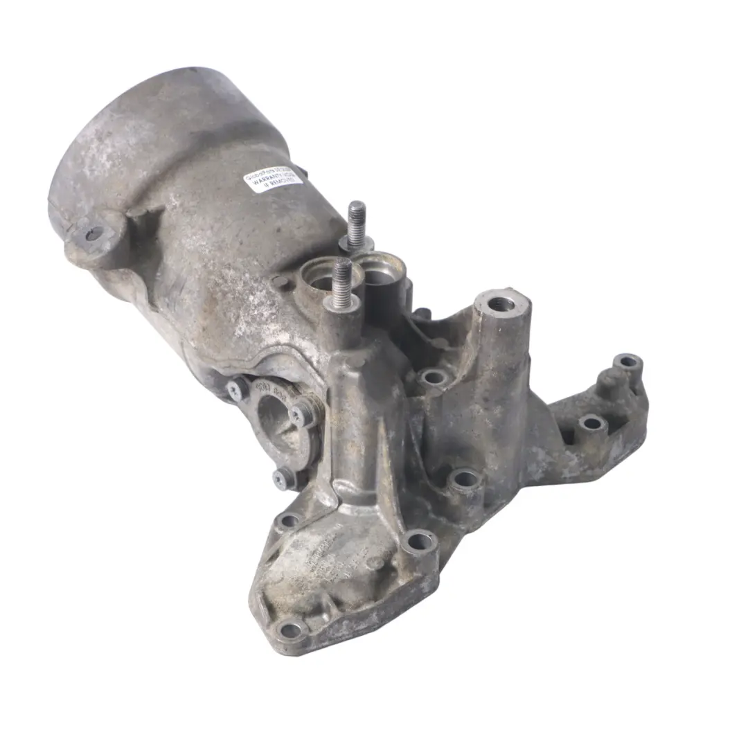 Carcasa del filtro de aceite del motor BMW E90 E92 E93 para con número de pieza 7841525 Carcasa del filtro de aceite del motor BMW E90 E92 E93 - SKU 7841525 - Número de pieza 7841525