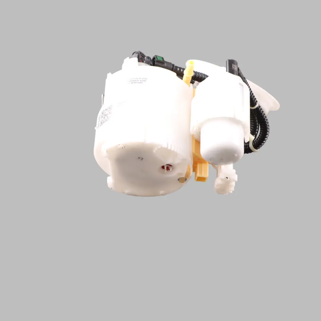 S63M Petrol Fuel Pump Level Control Sensor Right O/S Unit to BMW M5 F90 with Part number 7856997 BMW M5 F90 S63M Petrol Fuel Pump Level Control Sensor Right O/S Unit - SKU 7856997 - Part number 7856997