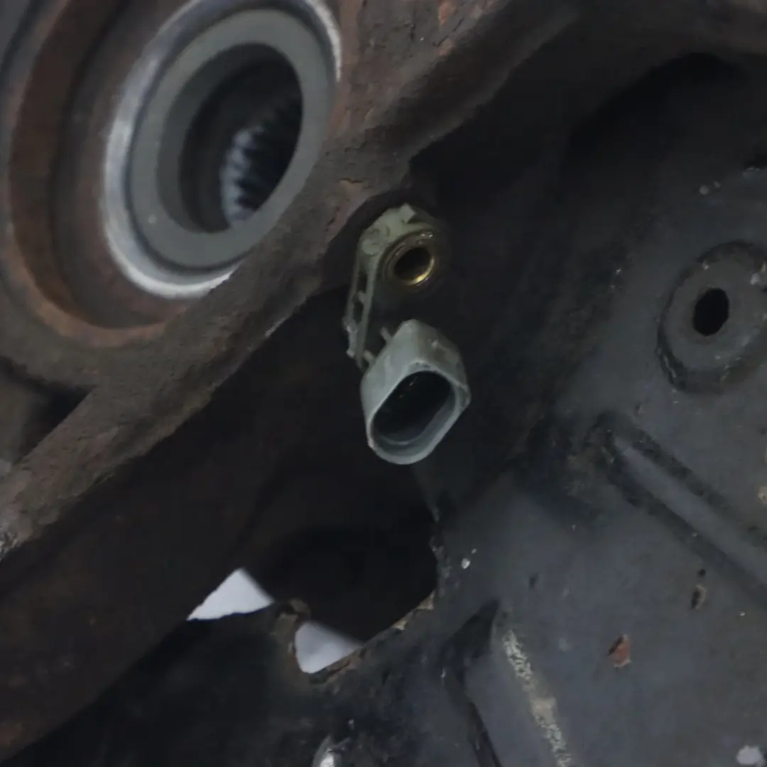  Piasta koła Audi Q7 4L Zwrotnica Piasta Lewy Przód 7L8407257A - SKU 7L8407257A-1 - Numer Części 7L8407257A-1
