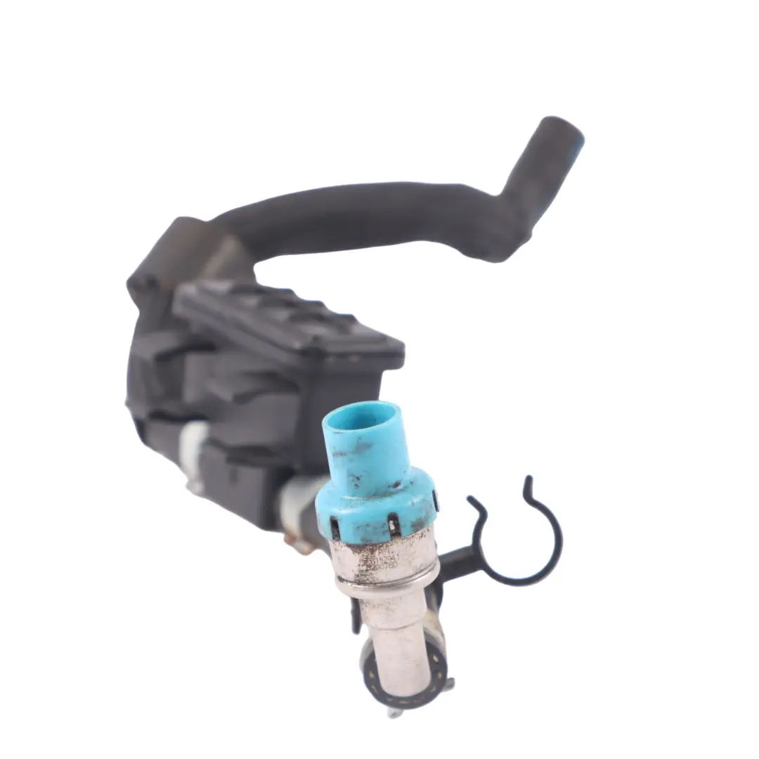 Unidad sensor presión de la manguera del tubo combustible para Audi Q3 8U con número de pieza 7N0127242 Audi Q3 8U Unidad sensor presión de la manguera del tubo combustible - SKU 7N0127242 - Número de pieza 7N0127242