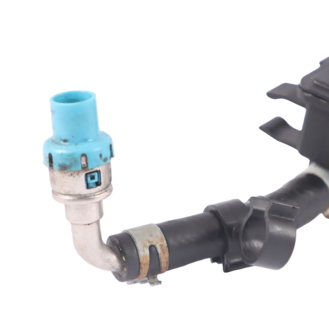 Unidad sensor presión de la manguera del tubo combustible para Audi Q3 8U con número de pieza 7N0127242 Audi Q3 8U Unidad sensor presión de la manguera del tubo combustible - SKU 7N0127242 - Número de pieza 7N0127242