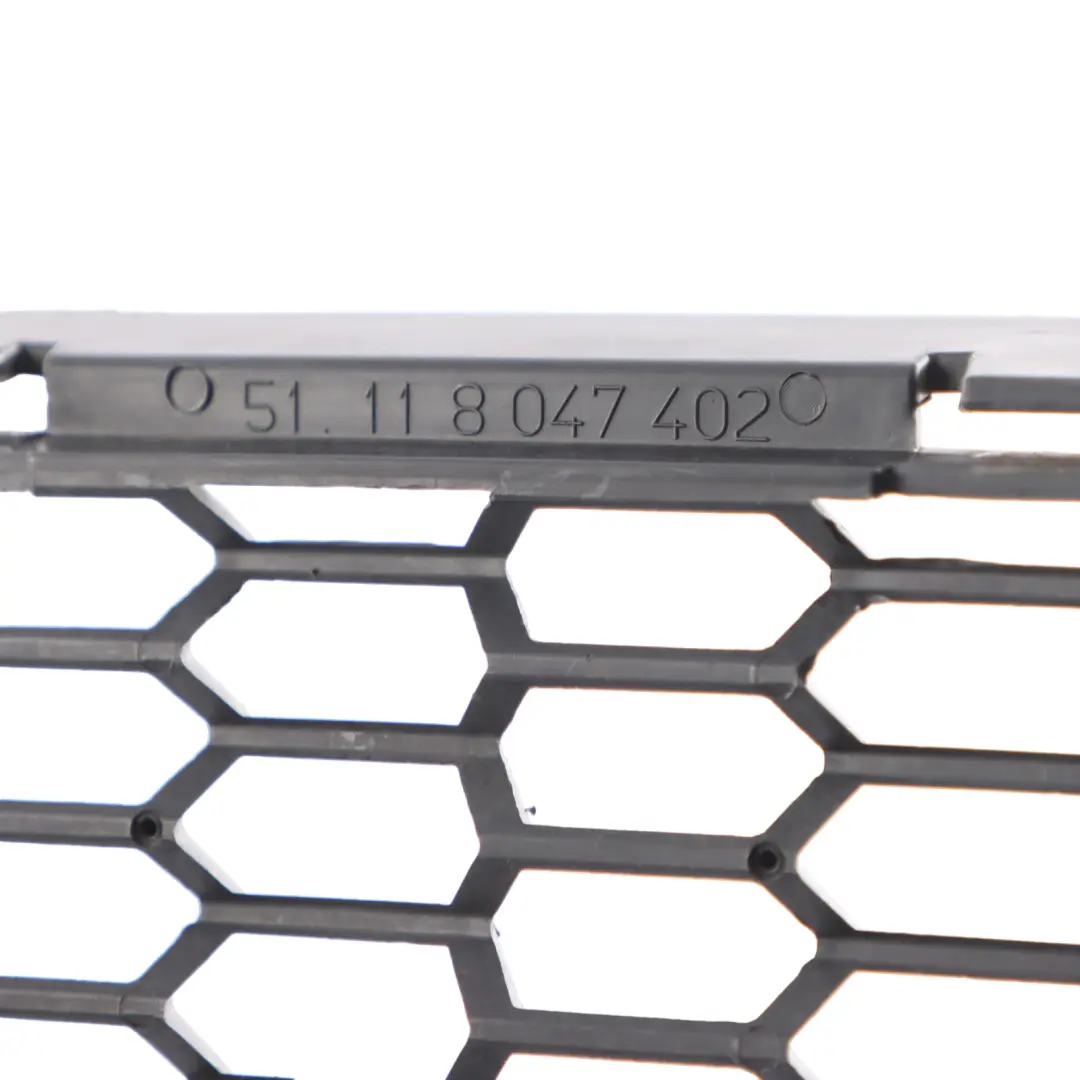 Parachoques Delantero Central Rejilla Ventilacion para BMW E92 LCI M Sport con número de pieza 8047402 BMW E92 LCI M Sport Parachoques Delantero Central Rejilla Ventilacion - SKU 8047402 - Número de pieza 8047402