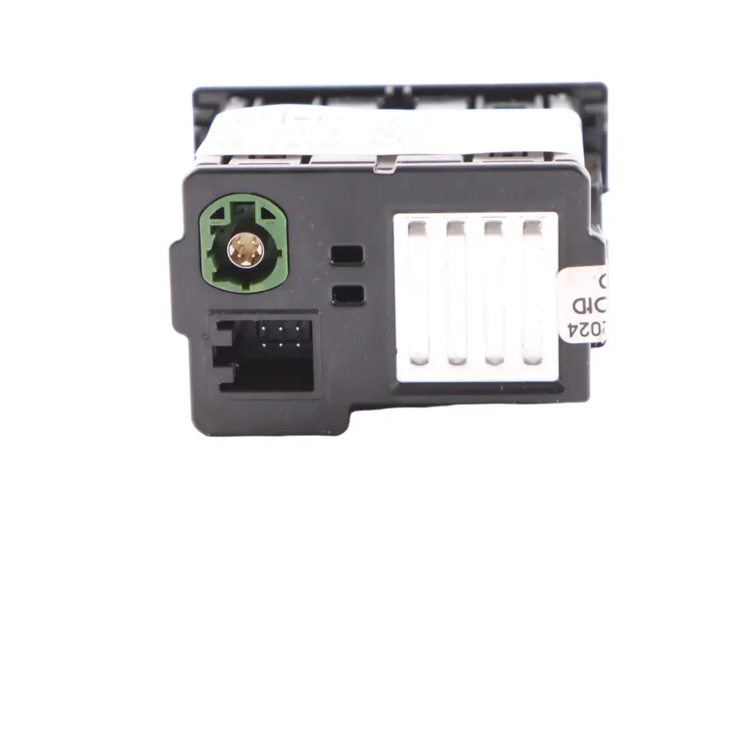 Audi A3 8V USB AUX Socket Plug Input Connector Media Port Panel - SKU 81A035736 - Numero di parte 81A035736