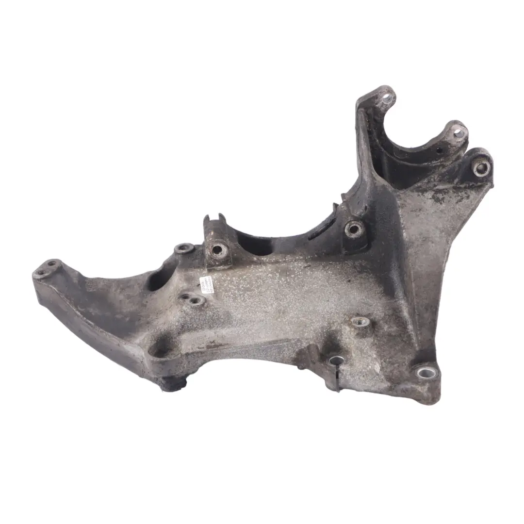 Wspornik Uchwyt Mocowanie Alternatora do Renault Trafic II o numerze 8200183234 Renault Trafic II Wspornik Uchwyt Mocowanie Alternatora - SKU 8200183234 - Numer Części 8200183234