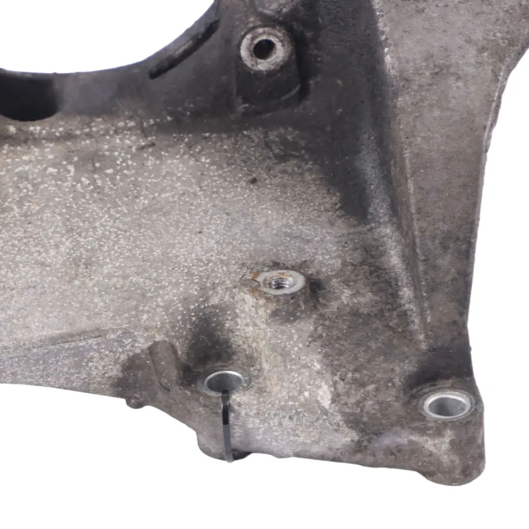 Alternador Generador Soporte Soporte para Renault Trafic II con número de pieza 8200183234 Renault Trafic II Alternador Generador Soporte Soporte - SKU 8200183234 - Número de pieza 8200183234