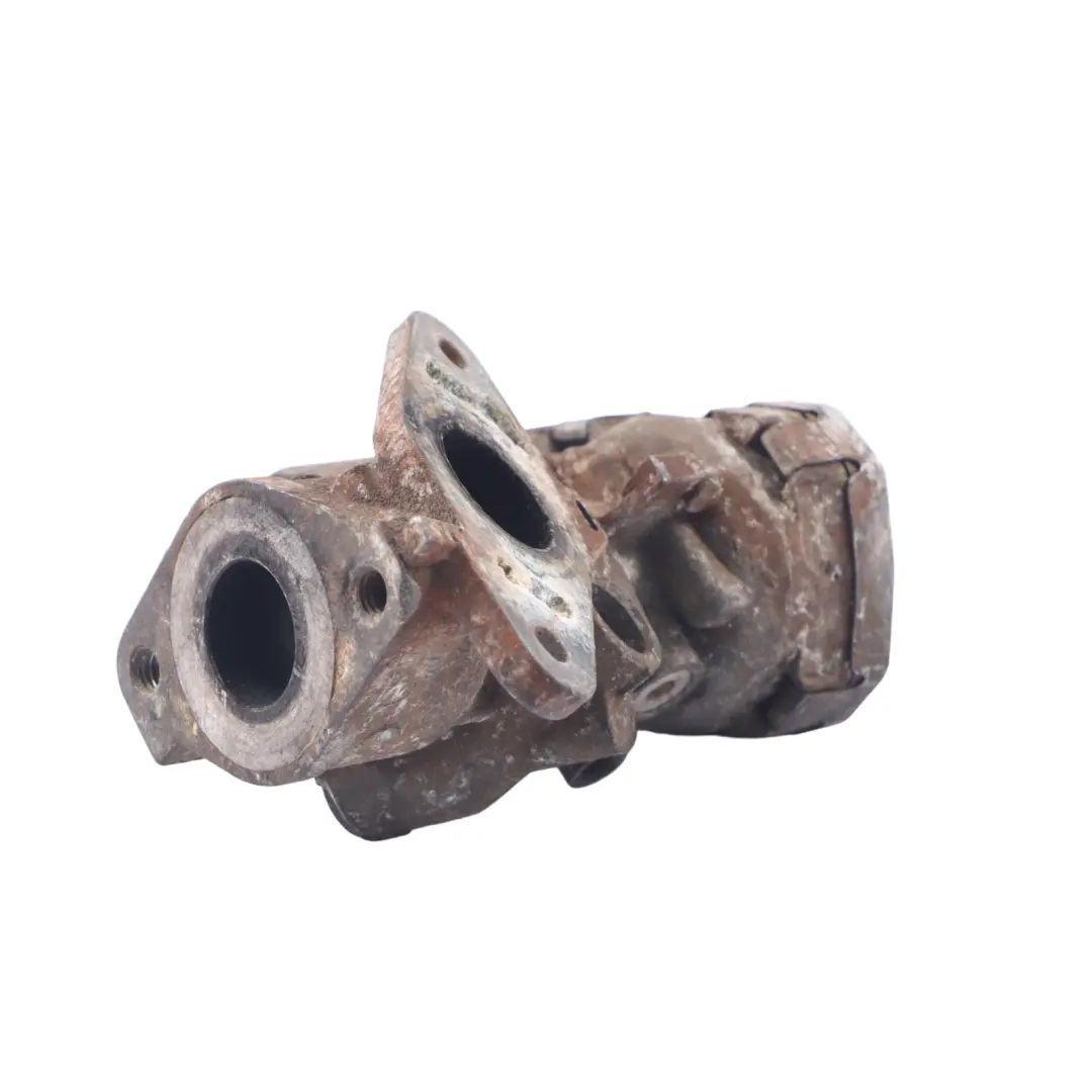 MK6 Válvula del radiador EGR Enfriador de escape de gas para Ford Transit con número de pieza 8C1Q90475BA Ford Transit MK6 Válvula del radiador EGR Enfriador de escape de gas - SKU 8C1Q90475BA - Número de pieza 8C1Q90475BA