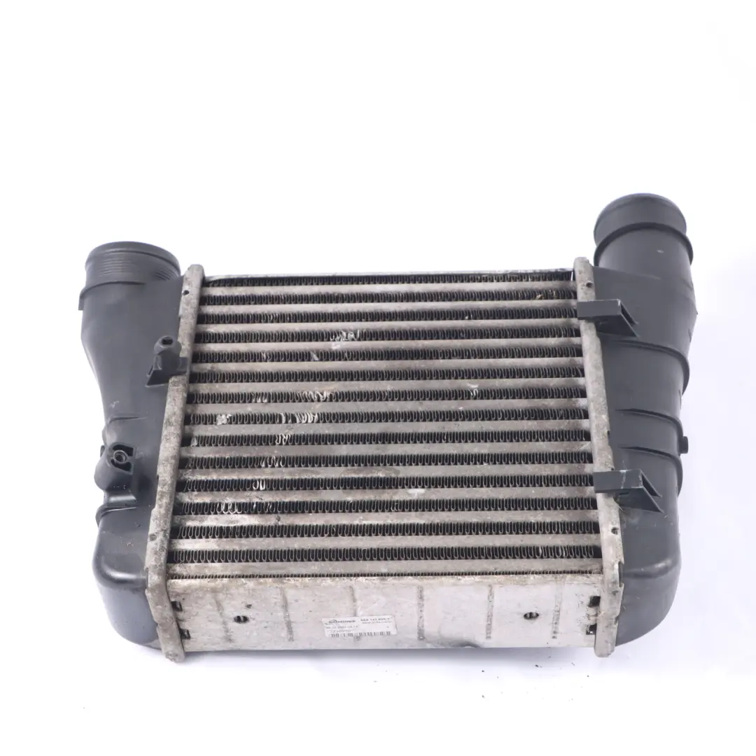 Audi A4 B7 Chłodnica Powietrza Doładowania Lewa Intercooler - SKU 8E0145805T - Numer Części 8E0145805T