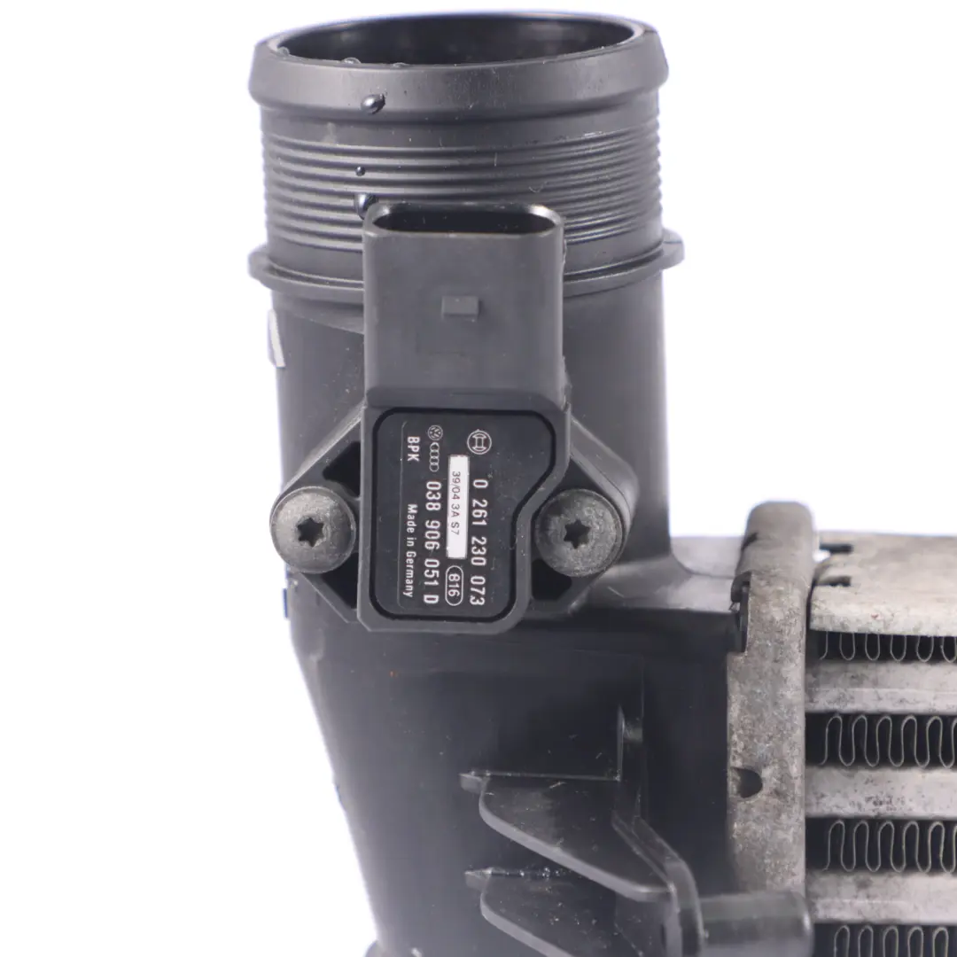 Carga de Aire Intercooler Radiador Turbo Izquierdo para Audi A4 B7 con número de pieza 8E0145805T Audi A4 B7 Carga de Aire Intercooler Radiador Turbo Izquierdo - SKU 8E0145805T - Número de pieza 8E0145805T