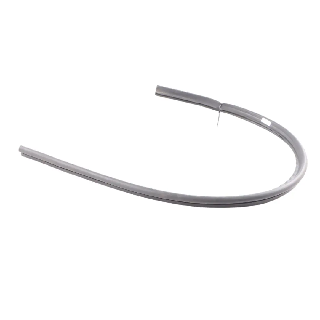 Striscia anteriore del cofano motore in gomma guarnizione per Audi A4 B7 con numero di parte 8E0823723B Audi A4 B7 Striscia anteriore del cofano motore in gomma guarnizione - SKU 8E0823723B - Numero di parte 8E0823723B