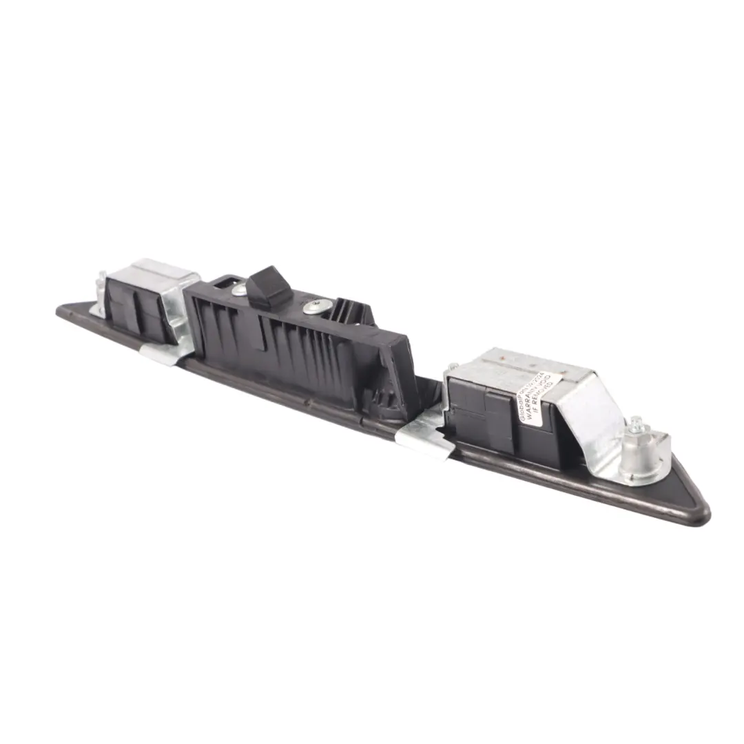 Embellecedor Empuñadura Maletero Portón Trasero Berlina para Audi A4 B7 con número de pieza 8E0827574C Audi A4 B7 Embellecedor Empuñadura Maletero Portón Trasero Berlina - SKU 8E0827574C - Número de pieza 8E0827574C