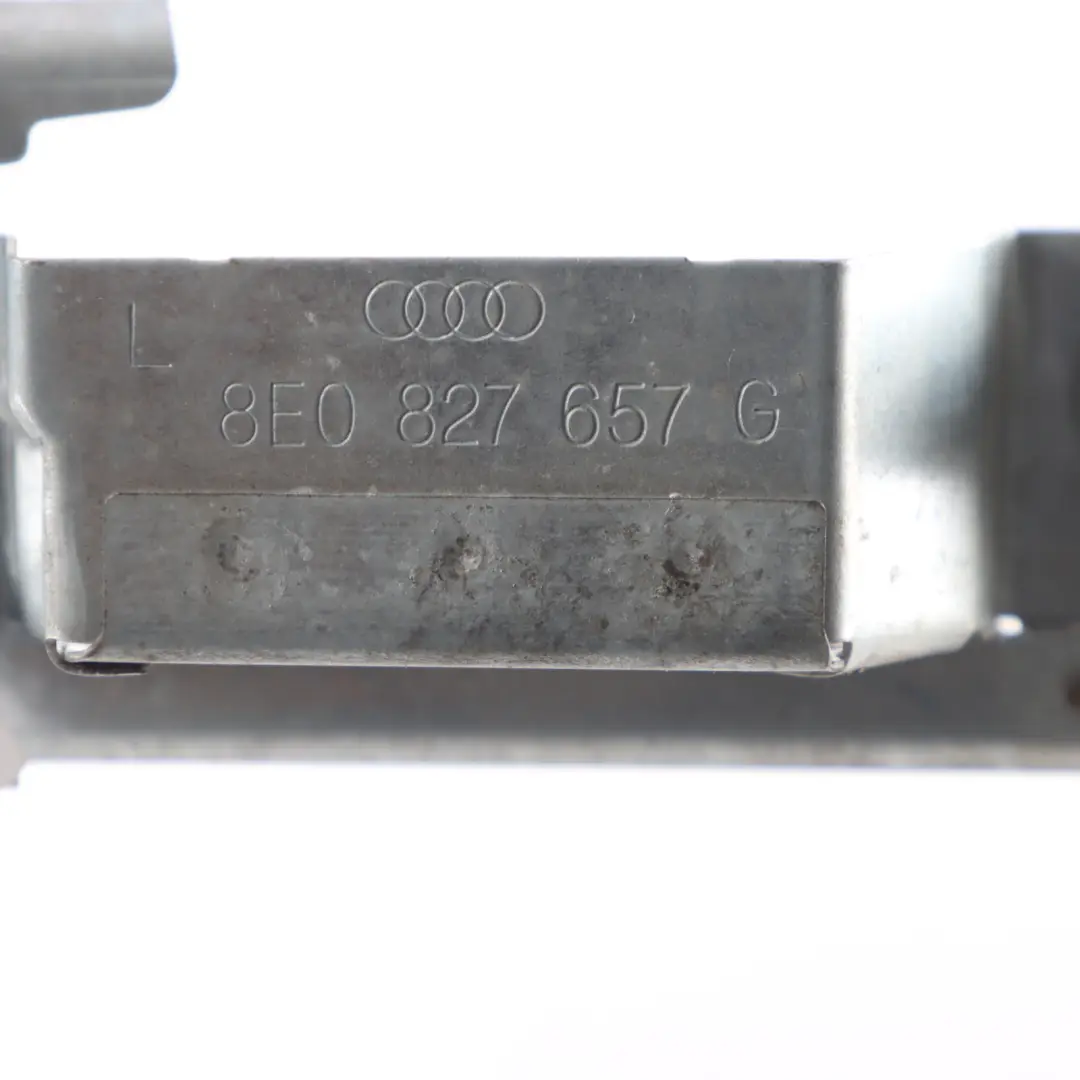 Skoda Octavia II Retención Embellecedor Soporte Trasero Izquierdo - SKU 8E0827657G - Número de pieza 8E0827657G