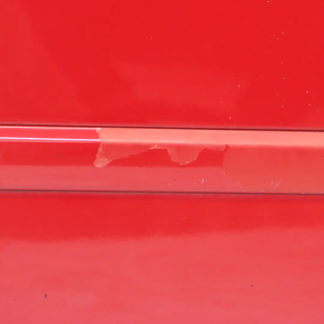 Audi A4 B7 Drzwi Prawe Przednie Brilliant Red Czerwony - Y3J - SKU 8E0831052J-BRR - Numer Części 8E0831052J