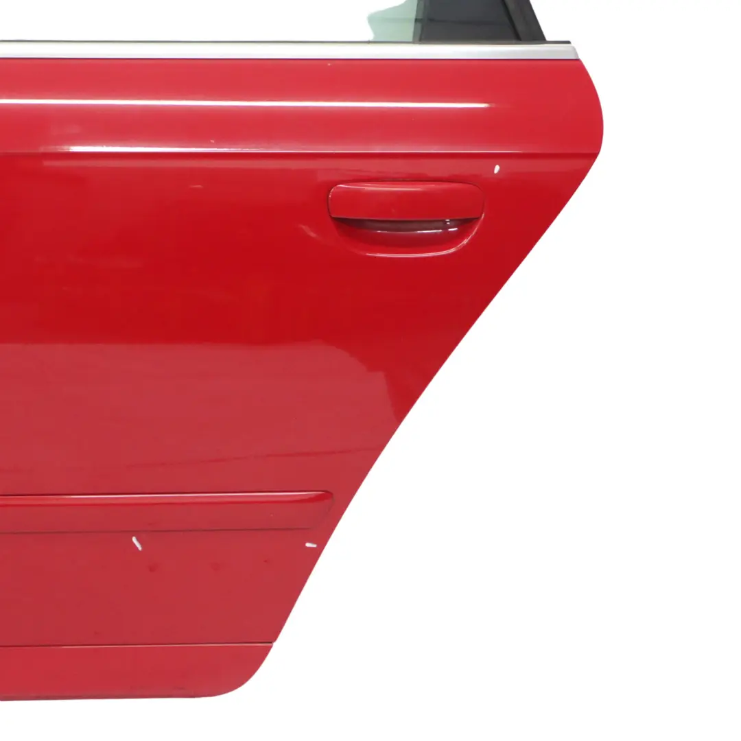 Audi A4 B7 Avant Puerta Trasera Izquierda Brilliant Red Rojo - Y3J - SKU 8E0833051J-BRR - Número de pieza 8E0833051J