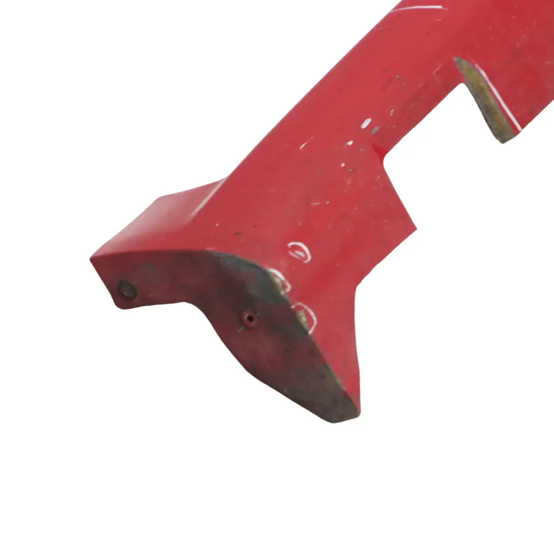 Gonna Laterale Sinistra Davanzale Pannello Brilliant Red Y3J per Audi A4 B7 con numero di parte 8E0853859 Audi A4 B7 Gonna Laterale Sinistra Davanzale Pannello Brilliant Red Y3J - SKU 8E0853859-BRR - Numero di parte 8E0853859