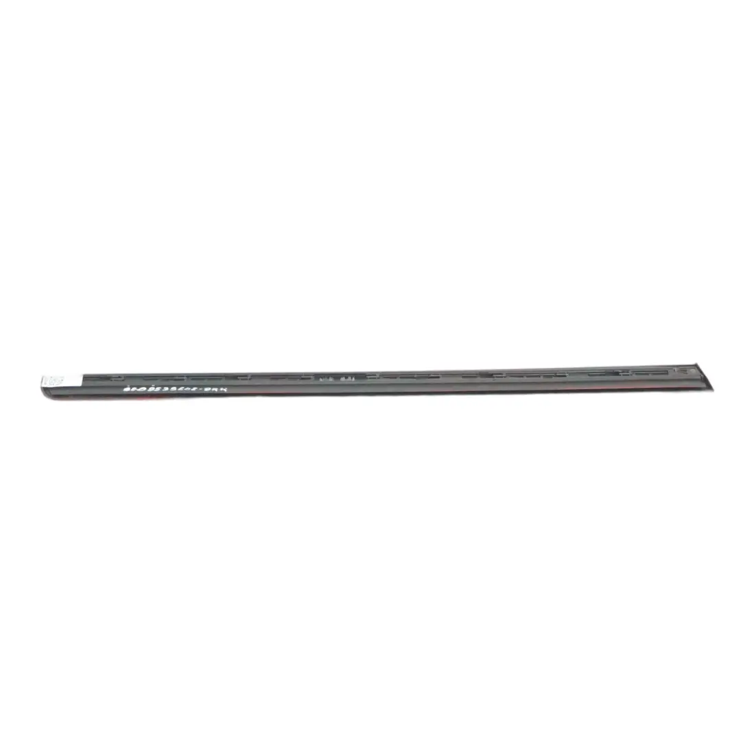 Audi A4 B7 Cache Latérale Seuil Panneau Droit Brilliant Red - Y3J - SKU 8E0853960E-BRR - Numéro de pièce 8E0853960E