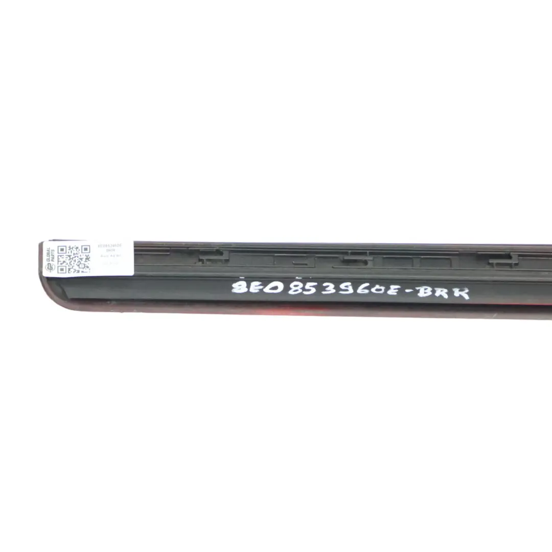 Audi A4 B7 Cache Latérale Seuil Panneau Droit Brilliant Red - Y3J - SKU 8E0853960E-BRR - Numéro de pièce 8E0853960E