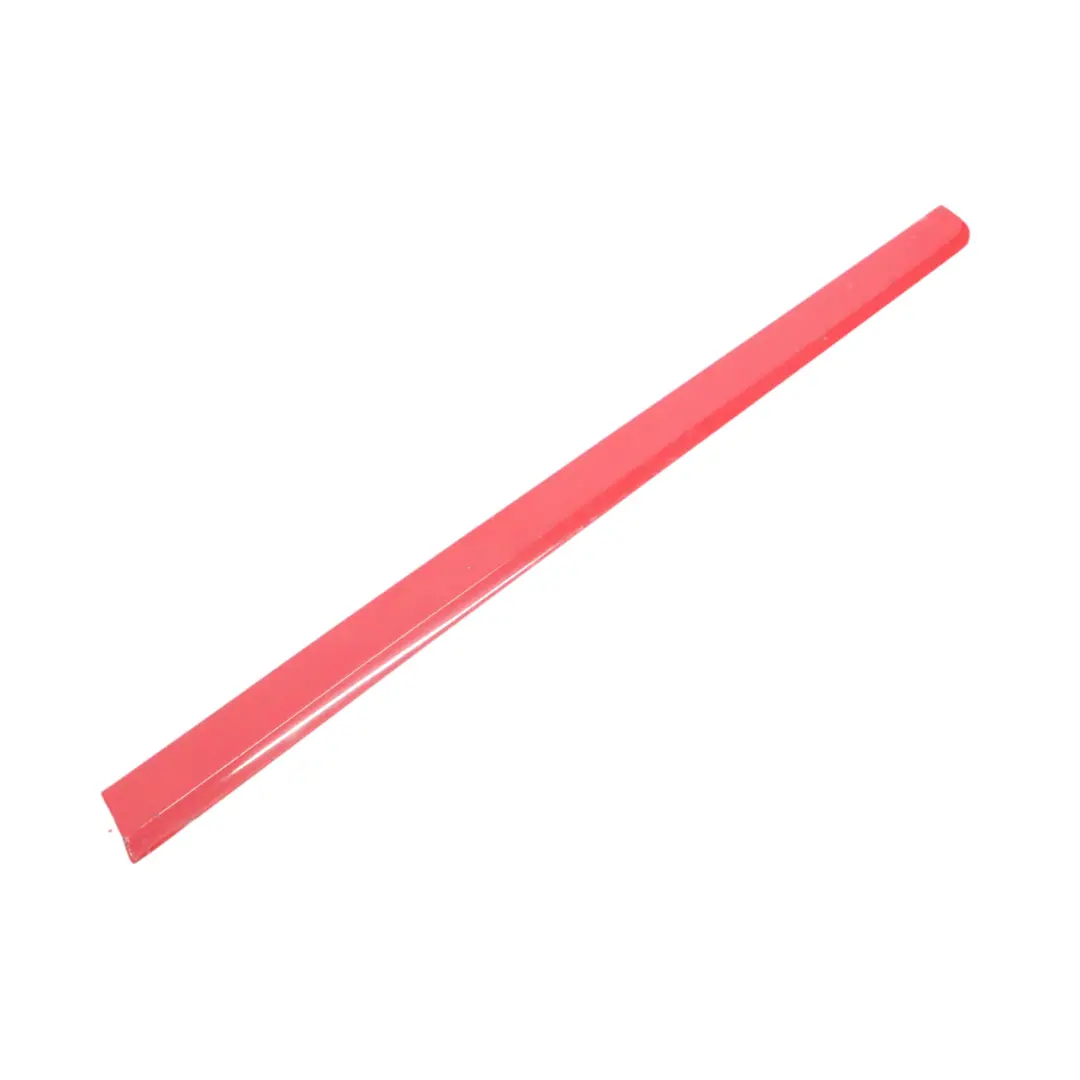 Cache Latérale Seuil Panneau Droit Brilliant Red - Y3J pour Audi A4 B7 à propos du numéro de pièce 8E0853960E Audi A4 B7 Cache Latérale Seuil Panneau Droit Brilliant Red - Y3J - SKU 8E0853960E-BRR - Numéro de pièce 8E0853960E